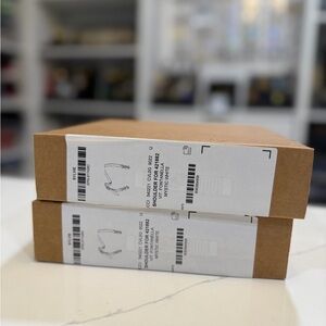 Gucci White leather straps with gold accent - NEW